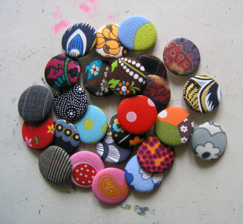 Pins tecido